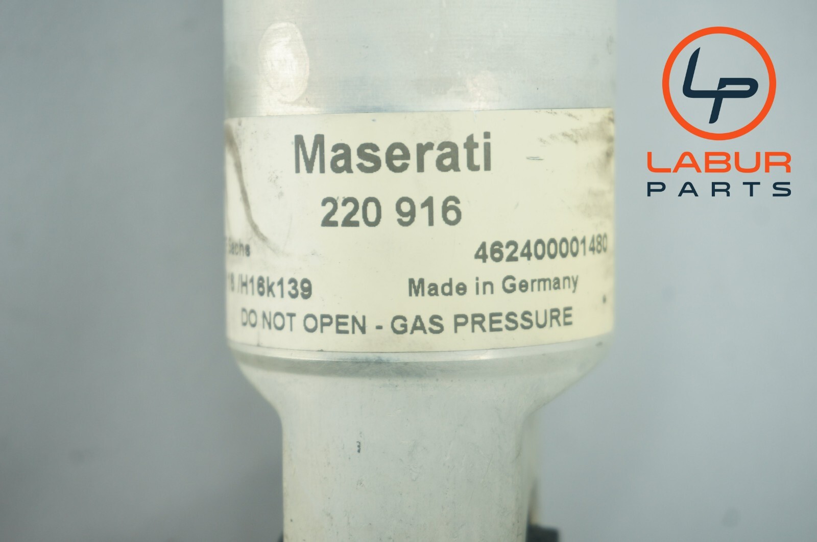 M139 03-06 Maserati Quattroporte Rear Left or Right Shock Absorber Strut Z3983