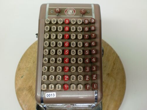 Protezione assegni vintage F&E Hedman Company con chiavi modello Royal Premier - Foto 3 di 9