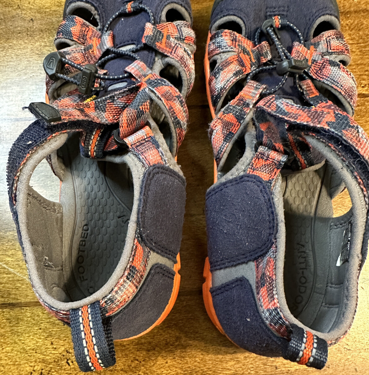 Keen Cnx Taglia 5 Blu Arancione Impermeabile Escursionismo Antiodore Contorno Arco Sandalo