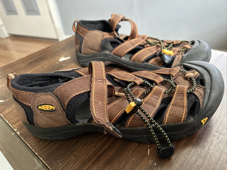 Sandalias Keen Newport para hombre marrón bisonte talla 6 Foto 2 de 4