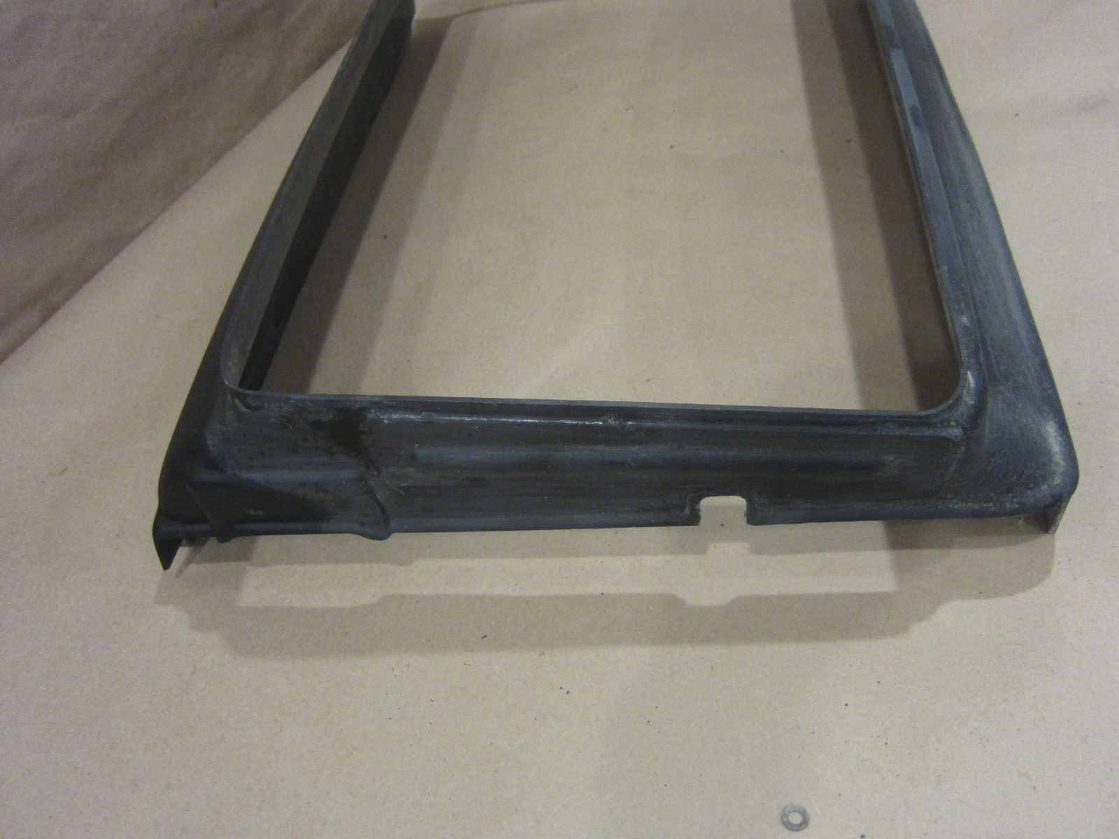 Maserati 4200 Coupe/Spyder- Air Conveyor Duct For Radiator - P/N 199893