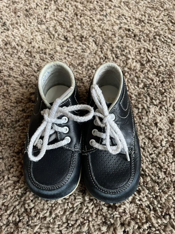 Stride Rite 幼儿男孩尺寸 4.5“Dura”复古柔性莫卡辛鞋。 Clssic — 第 2/4 张图片