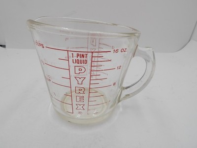 VINTAGE Pyrex Glass Liquid 1 Cup Measuring Cup #508 Red Lettering ''D'' Handle