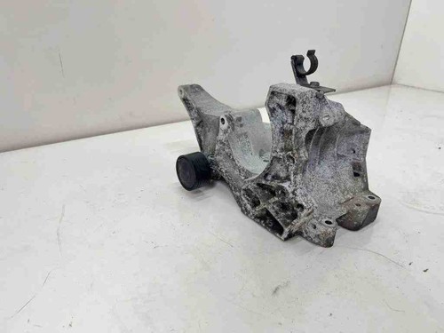 BMW 5 Touring F11 Generatorhalterung 7802639 2.99 Diesel 2014 31893607