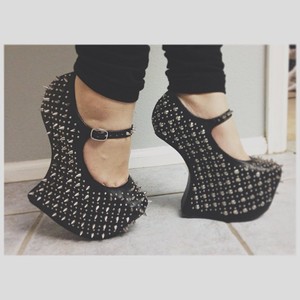 jeffrey campbell black wedges