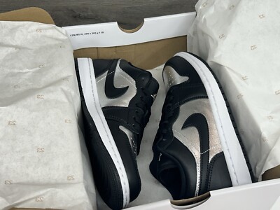 Women's Air Jordan 1 Low SE “Silver Toe” White Black Shoes (DA5551