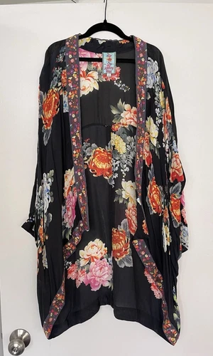 Johnny Was Silky Kimono Heavily Embroidered Trim Black Floral/ M/ New