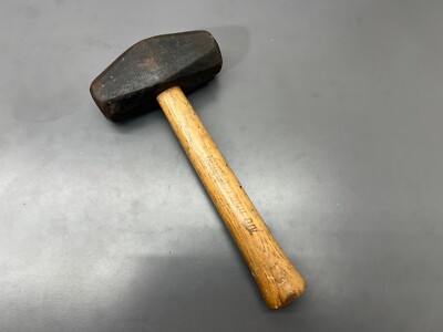 (H1) VINTAGE HUBBARD 4 LB. SHORT SLEDGEHAMMER BLACKSMITH - VGC - USA