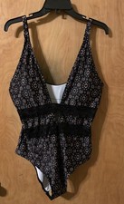 Women  s One Piece Bathing Suit Black Print Size 16 Brand New Low Cut In Front