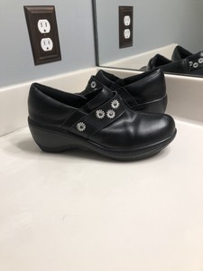 spring step slip resistant shoes