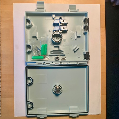 Two Port Fiber Optic Enclosure Box, heavy duty, outdoor wall mount - Afbeelding 3 van 5