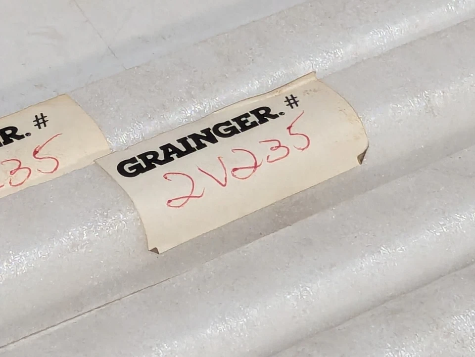 (6) GE LAMPS F8T5/CW Fluorescent, 8 W, T5, Replacement Lights for 2V235 - Image 2 of 4