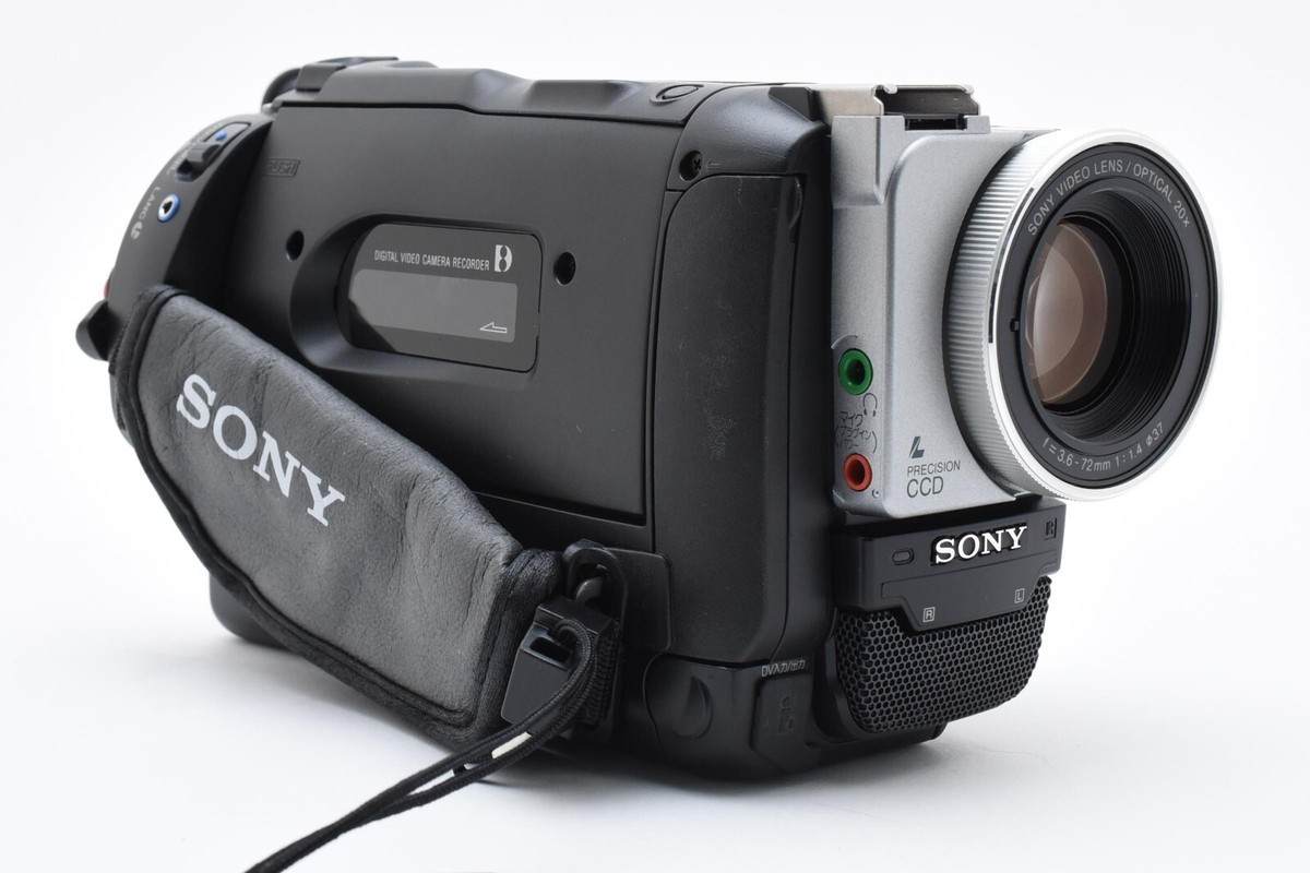 ソニー Sony DCR TRV110 Sony Handycam DCR-TRV110 Digital-8, DV Camcorder for sale