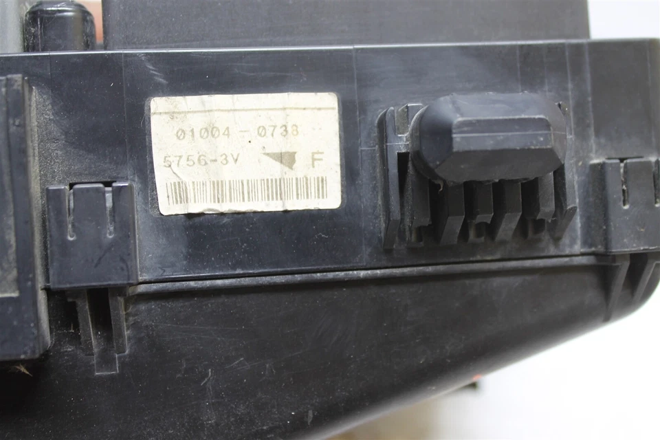 Unidad de relé de caja de fusibles Mitsubishi Galant 2005-2012 010040738 módulo 518 3J4-B1 Foto 3 de 4