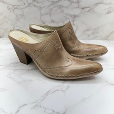 FRYE NWOT Womens Tan Leather Pointed Toe Western Mule Heels Size 10 Western Chic