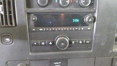 Audio Equipment Radio AM-FM-MP3 Fits 15-24 EXPRESS 2500 VAN 1039850