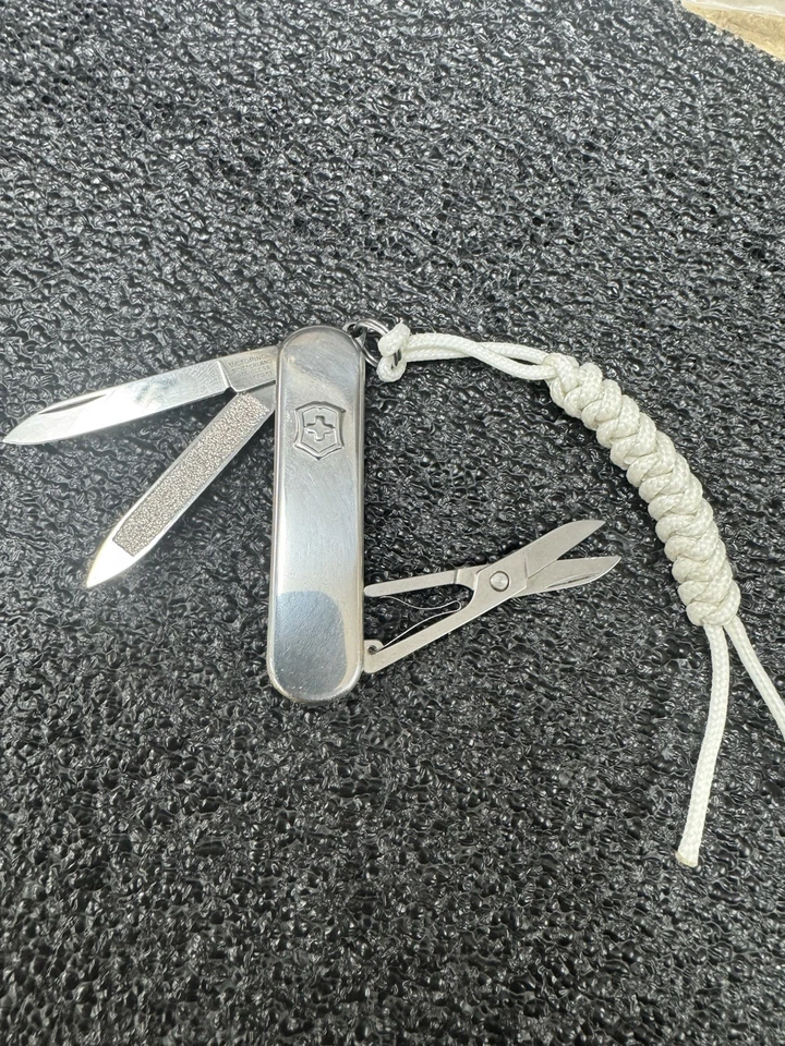 Victorinox Classic Custom Polished Brushed Stainless Swiss Army 58mm w/ Lanyard - Image 4 of 4