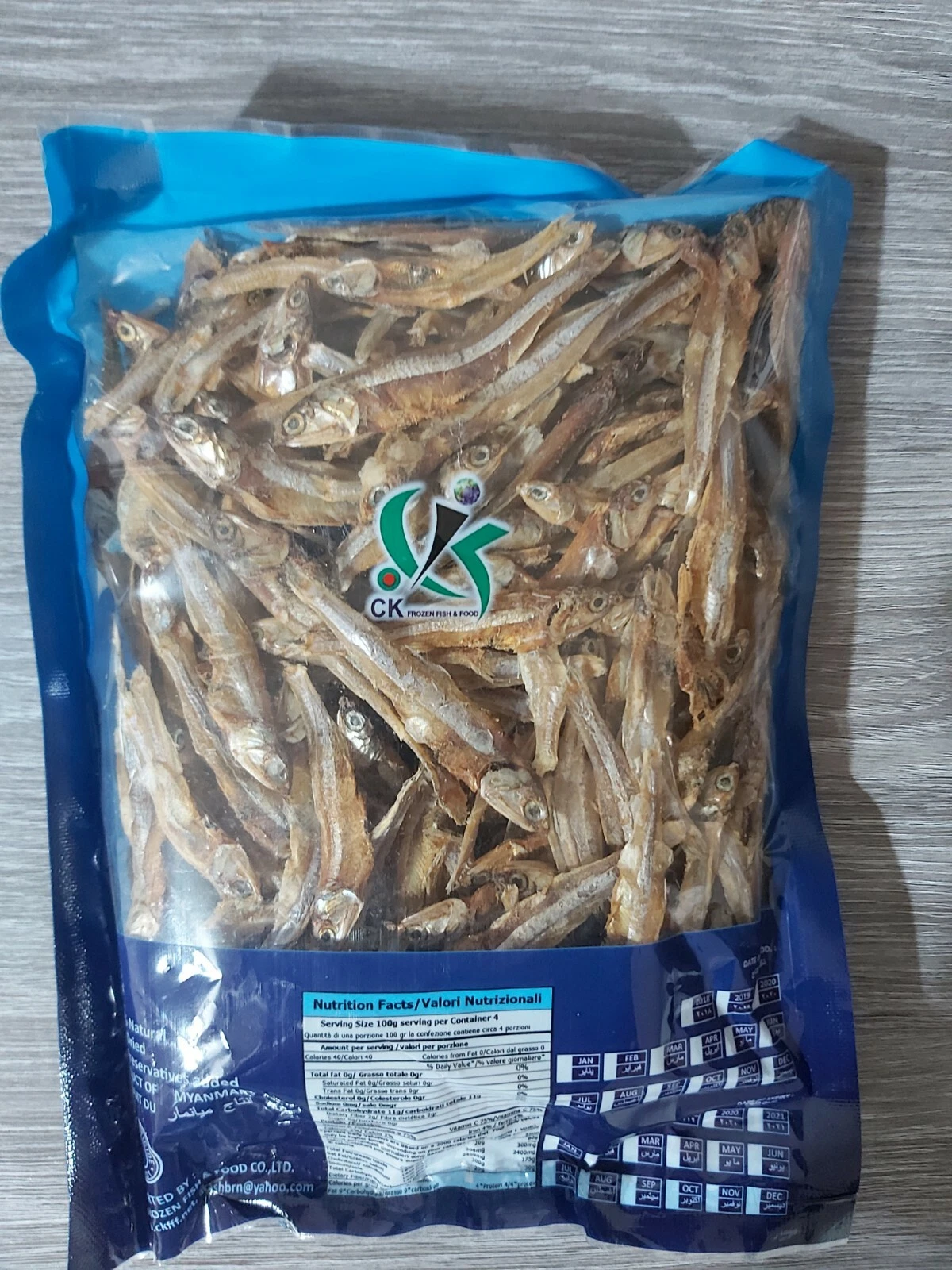 1 kg Dried Whole Sprats Anchovies 100% Natural Dog Fish Treats Omega 3 & 6