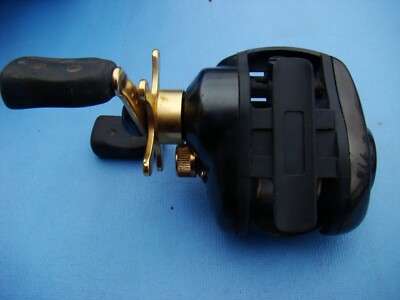 avet fluke reels Avet HXW 5/2 Raptor Two-Speed Lever Drag Casting Reel Blue
