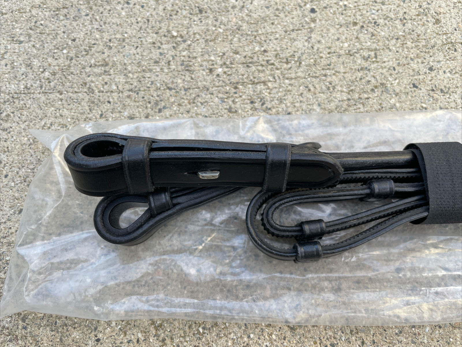 Dy'on Renes Hunter 5/8 Dressage Collection Reins RB259BLF - Black - Full