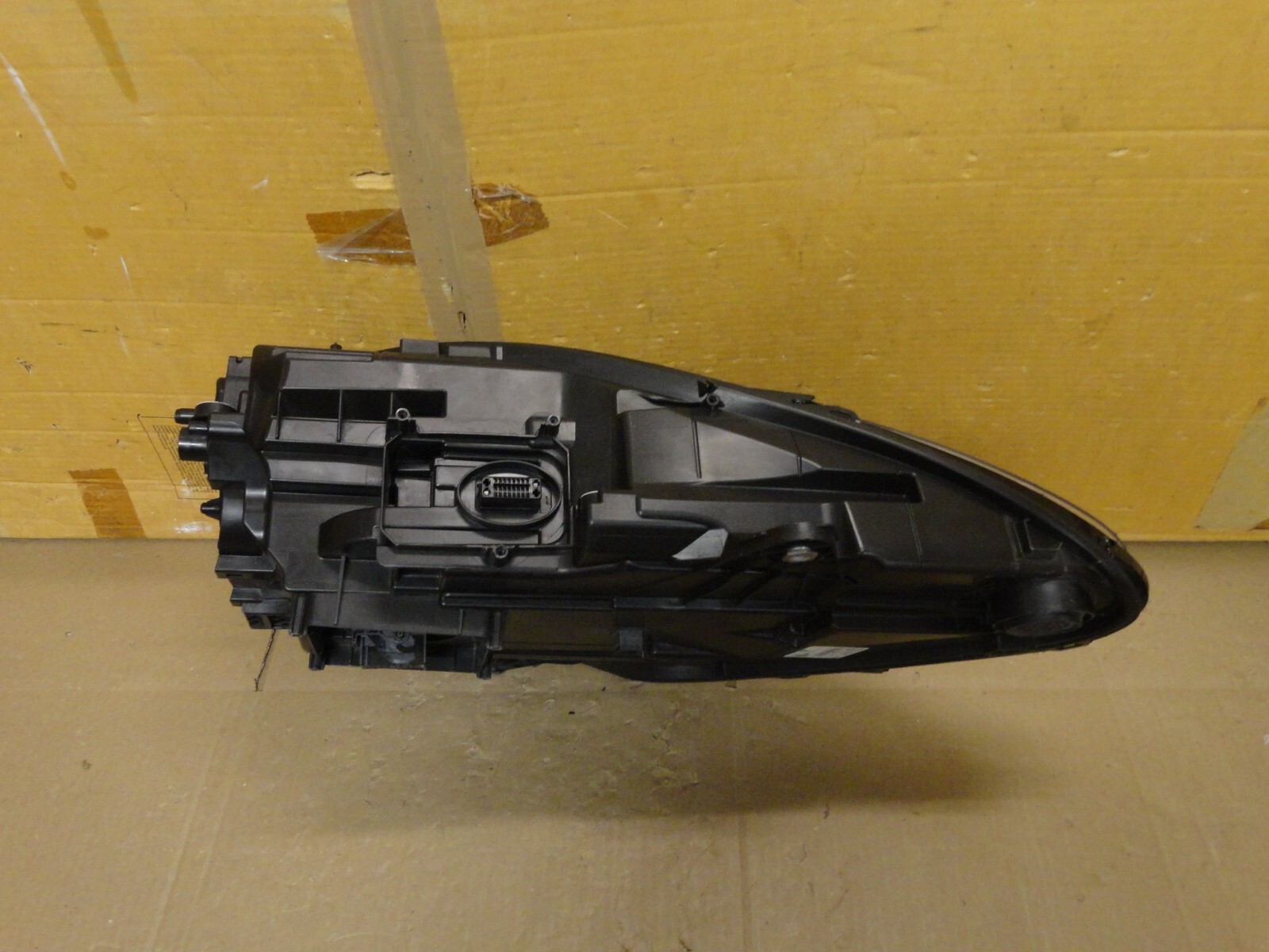 2019 - 2021 Porsche Macan OEM Driver Left Full LED Headlight w  