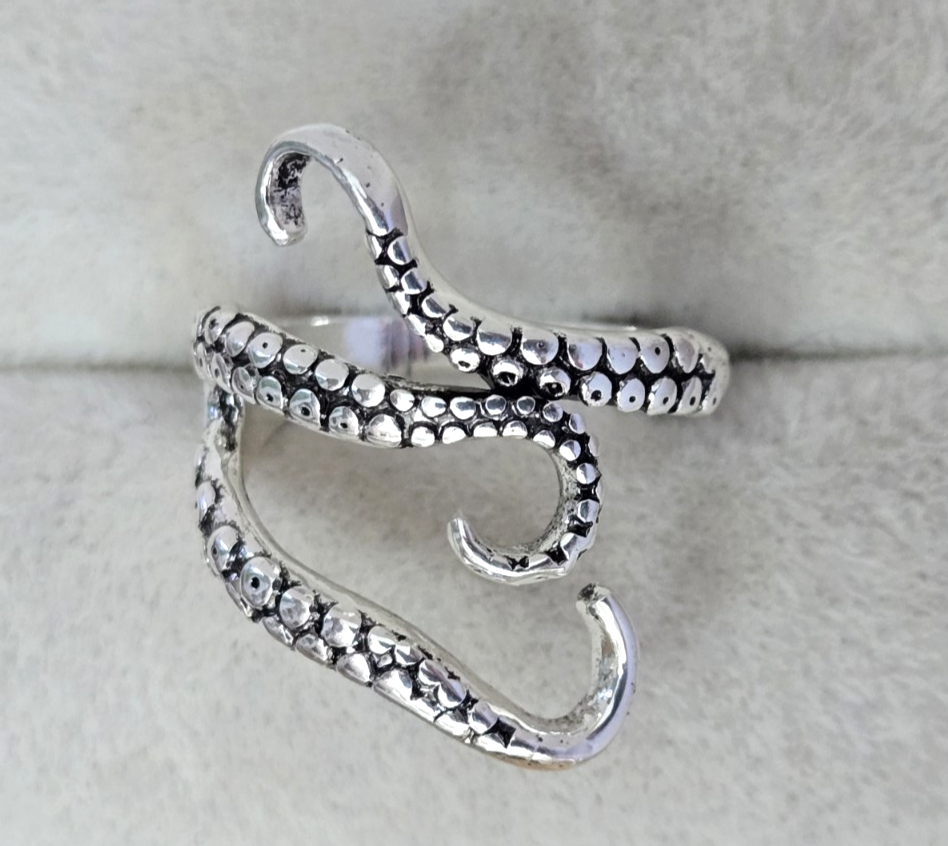 Octopus Arms or Squid Tentacles Ring in Titanium Steel, Size 8 (Adjustable)