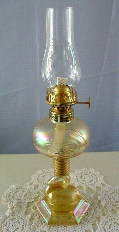 FENTON/HEARTLIGHTS"c1989"ONLY"MINT"OIL LAMP"SWAN"GOLD AURENE"CARNIVAL GLASS"VTG