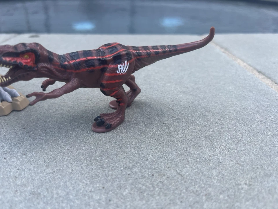 2 figuras de dinosaurios Jurassic Park 3 T-Rex Tyrannosaurus Rex & Dracorex con base de PVC Foto 2 de 4