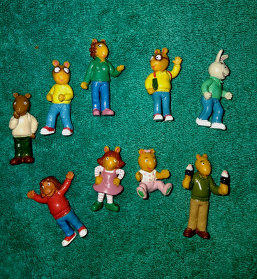 9 PBS Kids TV Show Arthur Aardvark Mini 1.5'' Mini Figures Marc Brown