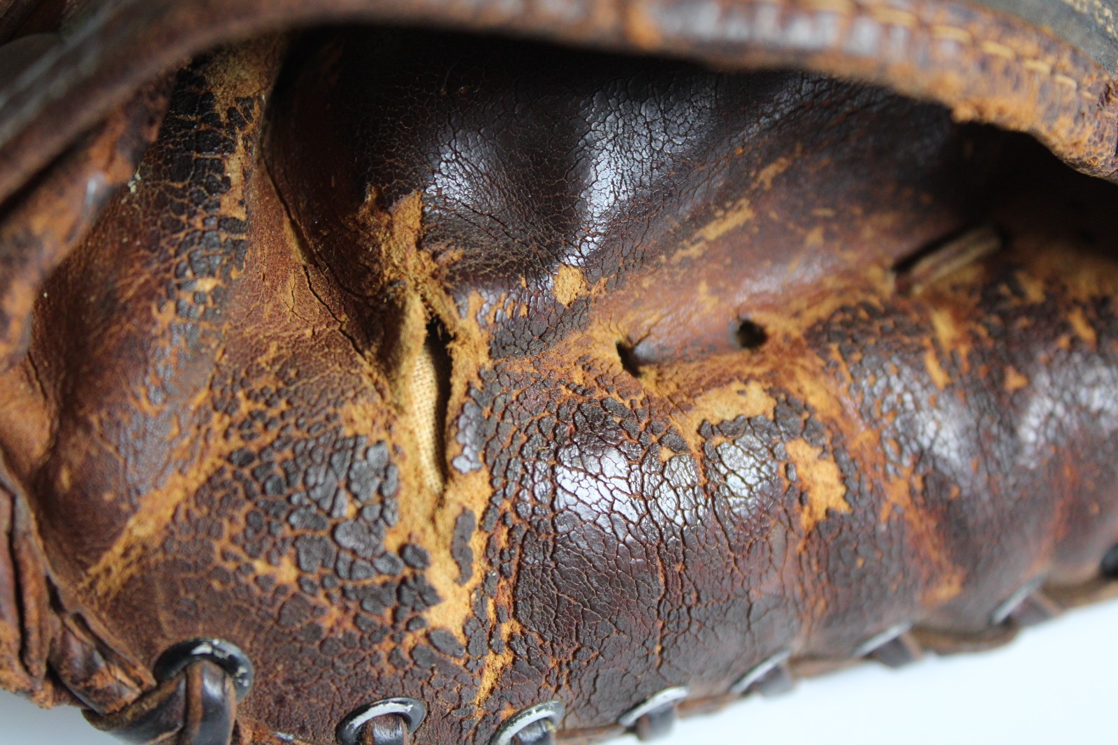VTG J.C. Higgins Leather  Model # 1638  RHT Baseball Glove Sears Roebuck CO