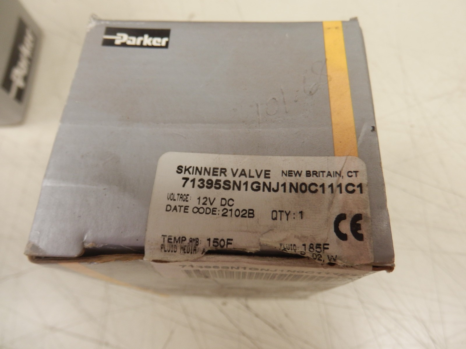 OEM PARKER  71395SN1GNJ1NOC111C1 SKINNER VALVE  FREE SHIPPING