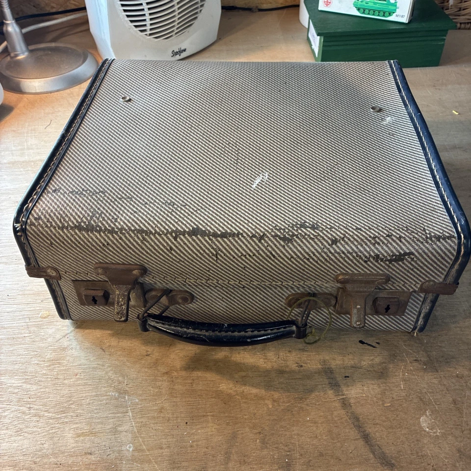 1950 Automotive Travel Picnic Set With Original Case Collectors Item Vintage - Image 4 of 4