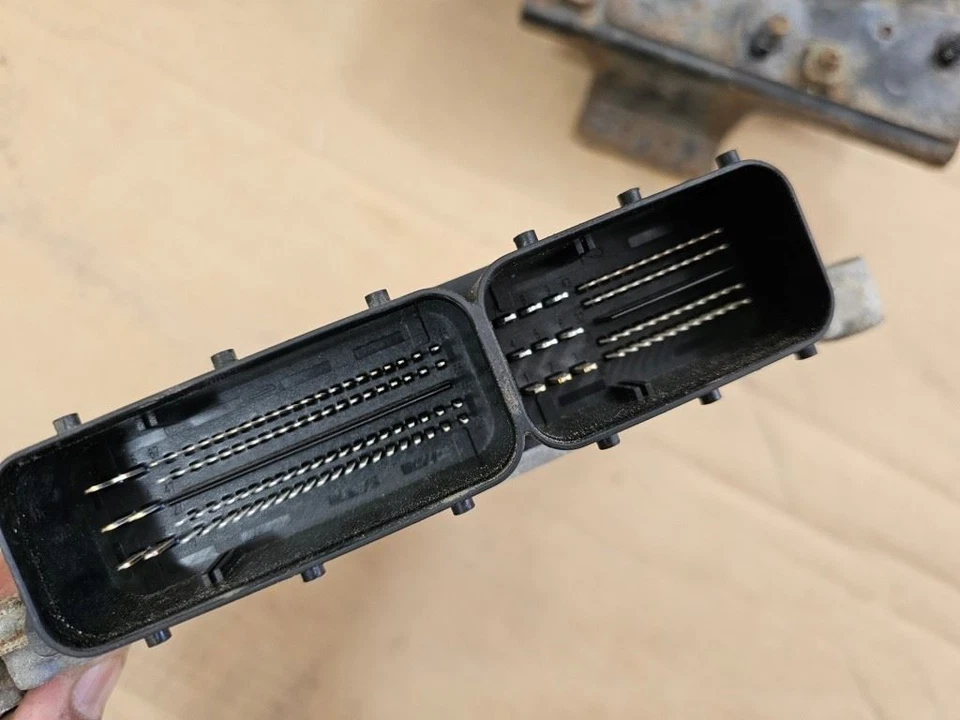 USED 2015 Isuzu NPR FUEL INJECTION CONTROL MODULE 898260 8280 Ship 5.2 Outrite  - Image 4 of 4