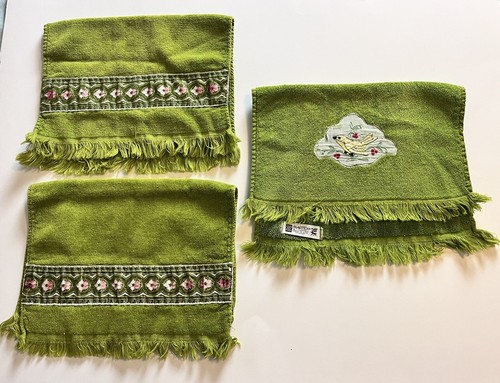 3 Vtg Kelly Green MARTEX Hand Towels All Cotton 15"x 10.5"-Appliqued Bird & Trim - Picture 10 of 10