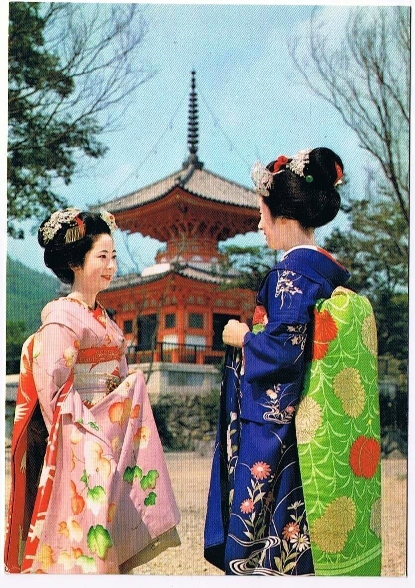 Japan Postcard Kyoto Maiko Dancing Girls Daikakuji Temple Buddhist Pagoda