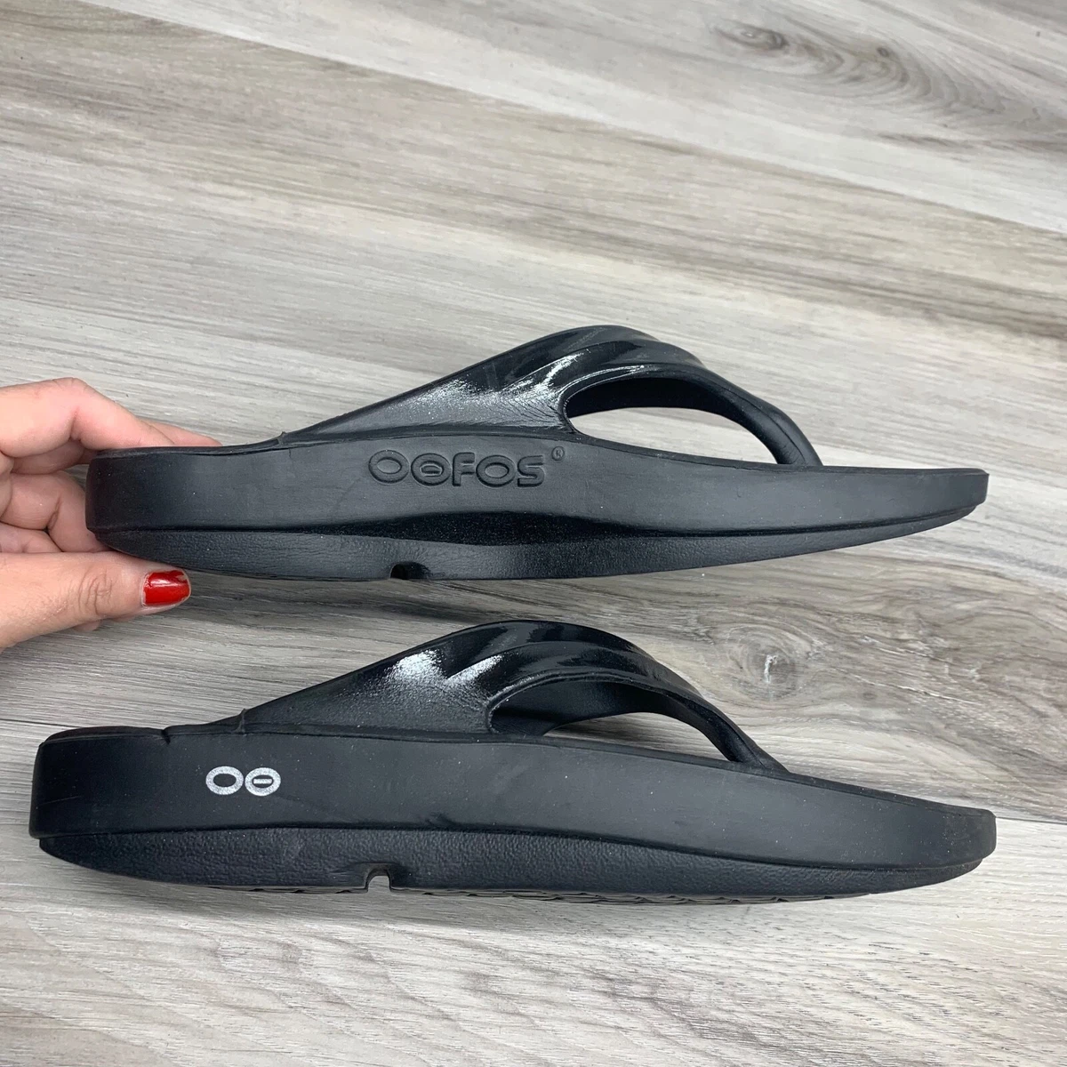oofos flip flops