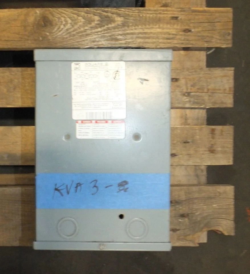 TRANSFORMADOR CUADRADO D CAT# 3S6F1S 3 kVA 1Ø PRIM: 240/120v SEC: 240/120v Foto 4 de 4