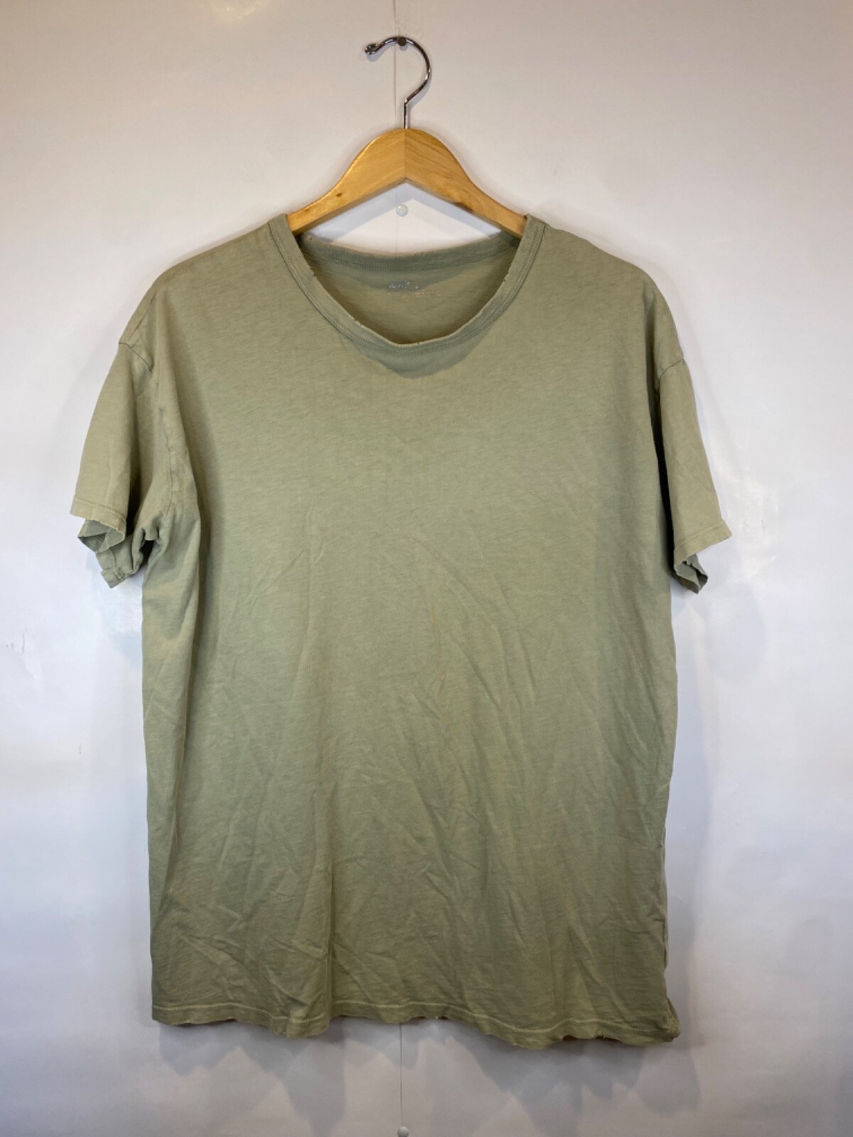 Aerie Size Medium Distressed Basic Boyfriend T-Sh… - image 2