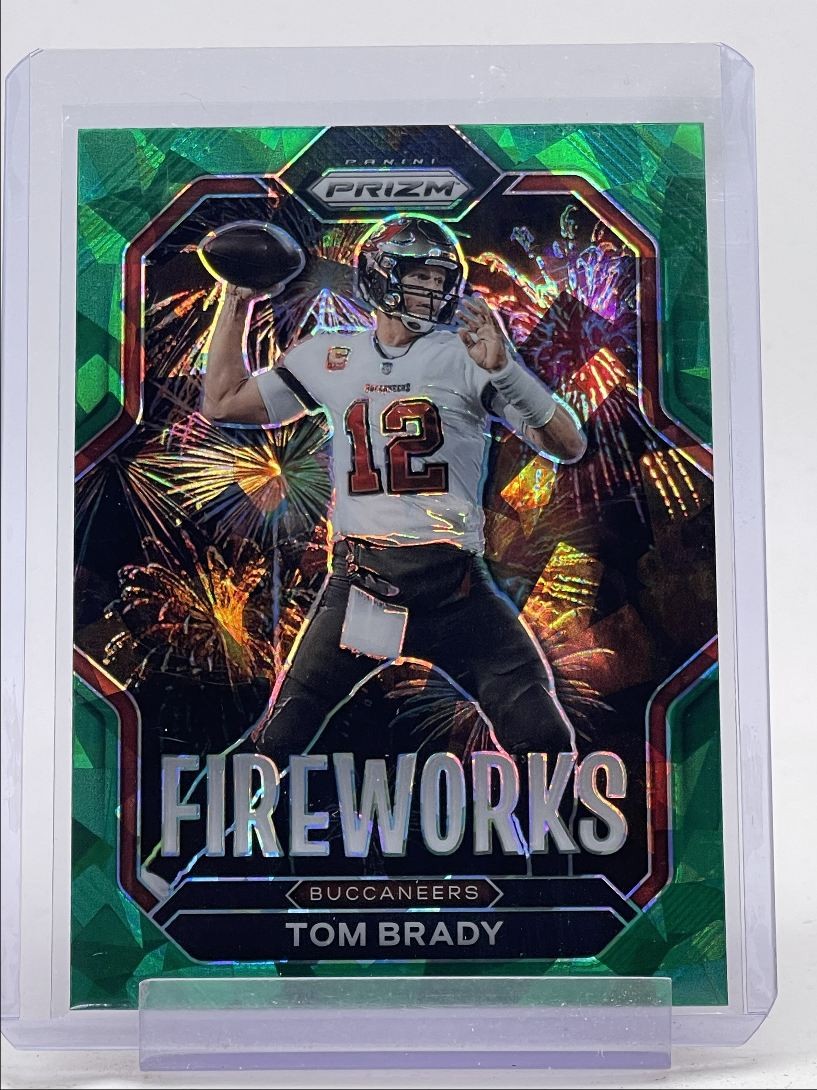 TOM BRADY 2022 PANINI PRIZM FIREWORKS GREEN ICE BUCCANEERS A Q6051