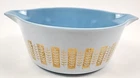 VTG Pyrex Gourmet Gold Delphine Blue 1961 Round 2 1/2 Qt. 475-B Casserole