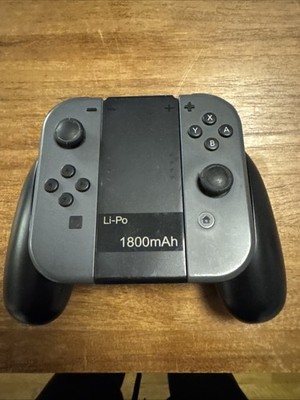 Li-Pro 1800mAh Joy Con Charging Grip With Gray Joy-Con Controllers