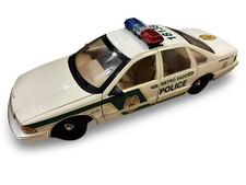 UT Models 1:18 Chevrolet Caprice Metro Dade Police Diecast Car