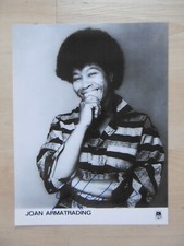 Joan Armatrading Autogramm signed 15x21 cm Bild s/w