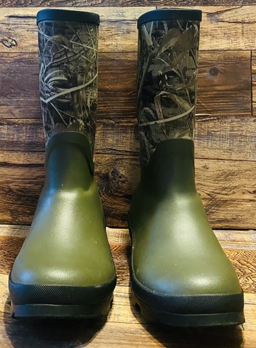 Magellan Outdoors 400 g Rubber Hunting Woodland Camo Boots Kids Size 5