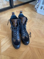 louis vuitton womens desert boots