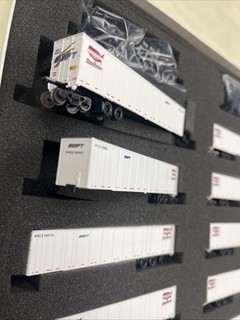 N Deluxe Innovations 180700 Swift WNC Set#1 RoadRailer Trailer 10pk