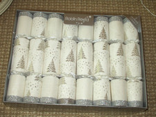 New in Box Robin Reed Christmas 8pc 10" Crackers - Trees and Sparkle