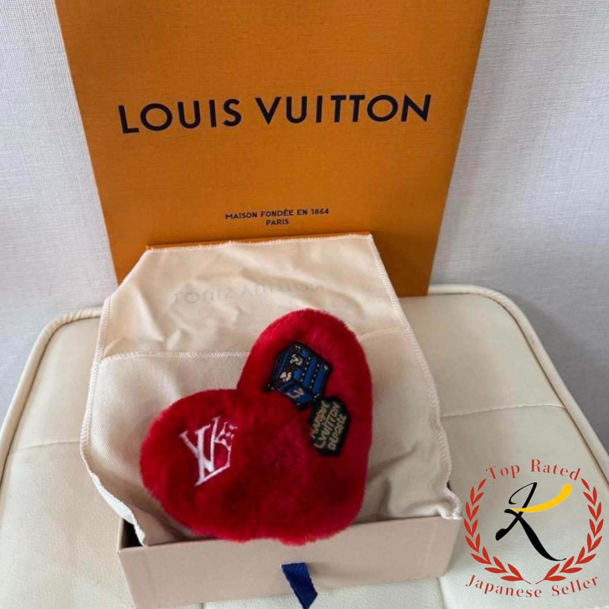 LOUIS VUITTON　LVフラッグ　キーホルダー louis-vuitton-vivienne-
