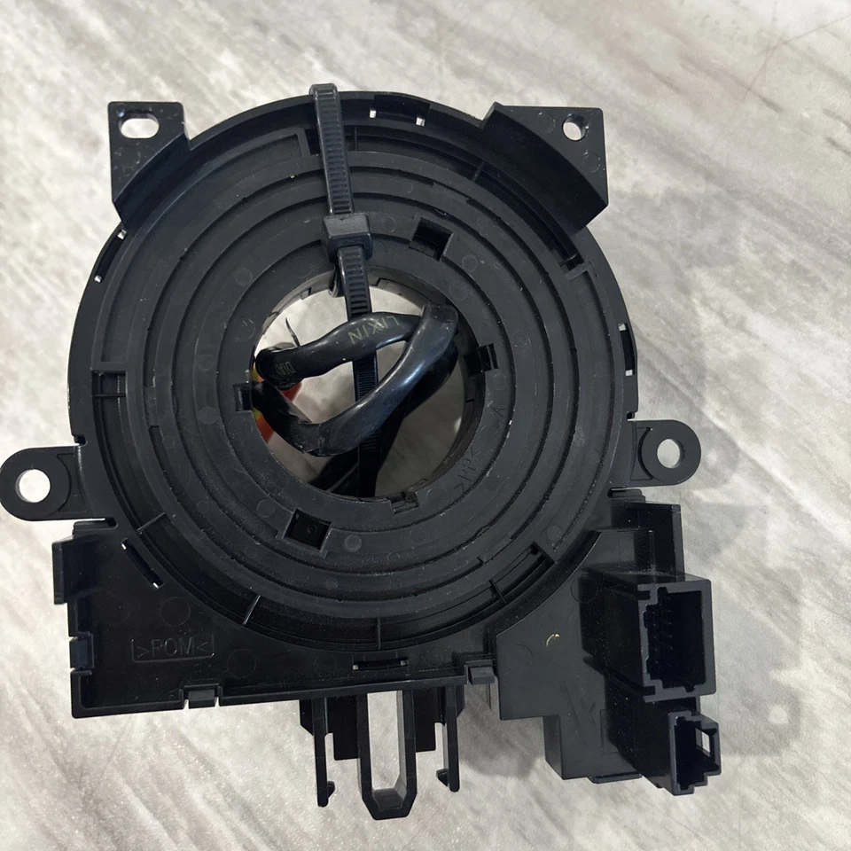 Nissan Rogue 2014-2020 Reloj Muelle Reloj Muelle Foto 2 de 3