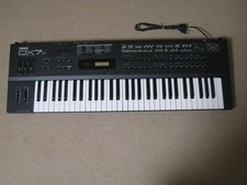 YAMAHA DX7s FM Synthesizer 61-Key Vintage Keyboard with Bonus Sound CD Tested